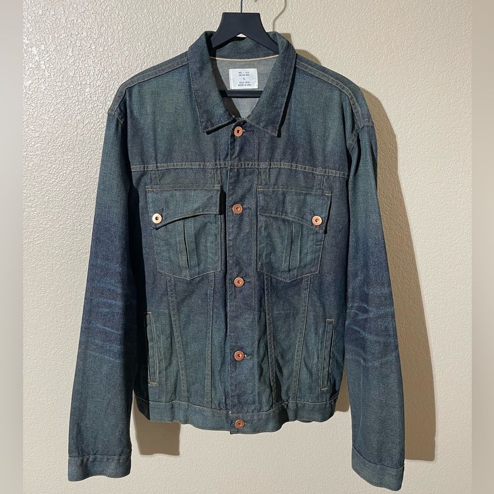Sold - Picture 1 of 6